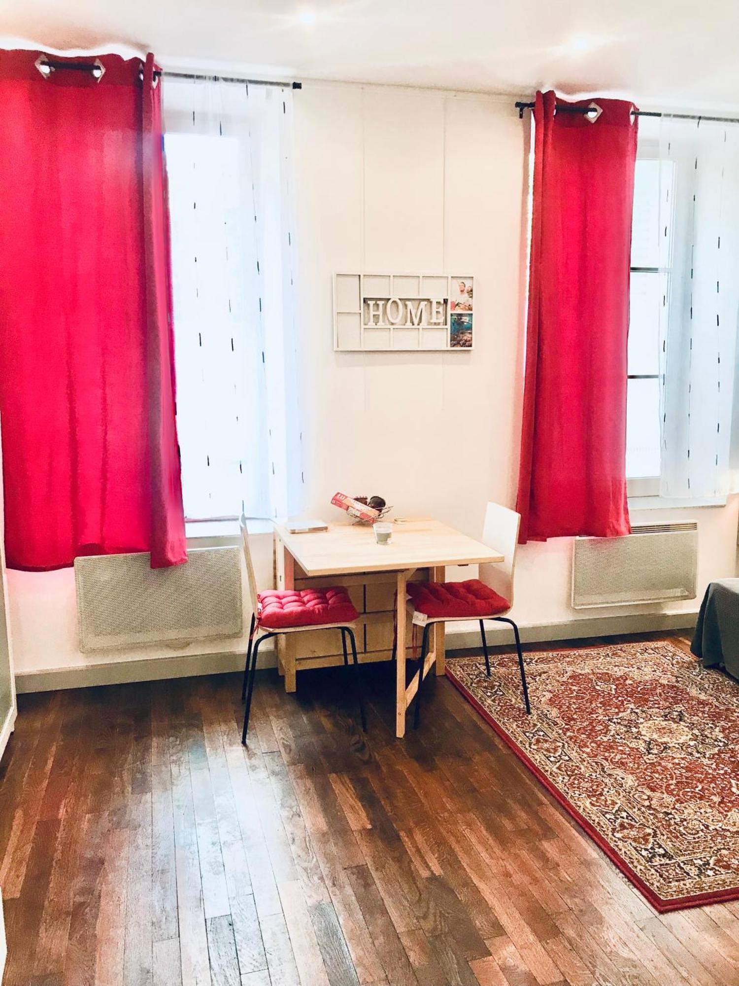 The Studio Castle In Middle Of פונטנבלו מראה חיצוני תמונה